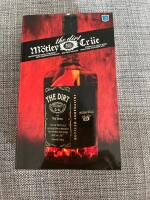 The dirt : bek&auml;nnelser fr&aring;n v&auml;rldens mest &ouml;k&auml;nda rockband / M&ouml;tley Cr&uuml;e med Neil Strauss