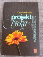Projekt lycka : eller varf&ouml;r jag lade ett &aring;r p&aring; att f&ouml;rs&ouml;ka sjunga p&aring; morgonen, r&ouml;ja i mina garderober, br&aring;ka r&auml;tt, l&auml;sa Aristoteles och p&aring; det stora hela ha mer kul