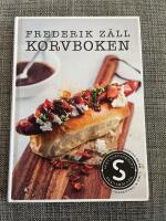 Korvboken : om och med korvar fr&aring;n Stens&aring;kra Charkuteri & Deli