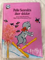Pelle Svansl&ouml;s &aring;ker skidor