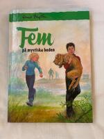 Fem p&aring; mystiska heden