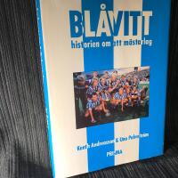 Bl&aring;vitt : historien om ett m&auml;starlag