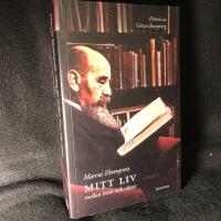 Mitt liv mellan &ouml;ster och v&auml;ster