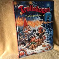 Trollskogen. Trollungarna firar jul.