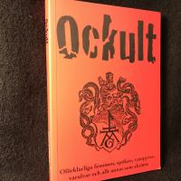 Ockult : [of&ouml;rklarliga fenomen, sp&ouml;ken, vampyrer, varulvar och allt annat som skr&auml;ms