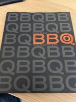 BBQ : gl&ouml;dande gott fr&aring;n grillen