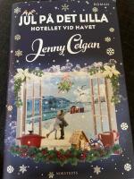 Jul p&aring; det lilla hotellet vid havet