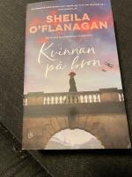 Kvinnan p&aring; bron