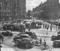 Stureplan : bilder fr&aring;n tre sekel