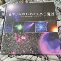 Stj&auml;rnkikaren : natthimlen m&aring;nad f&ouml;r m&aring;nad