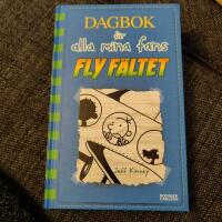 Fly f&auml;ltet (Dagbok f&ouml;r alla mina fans)