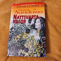 Nattsvarta rosor (Sagan om ljusets rike del 10)