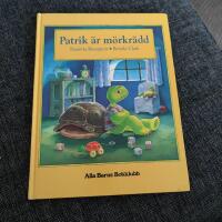 Patrik &auml;r m&ouml;rkr&auml;dd