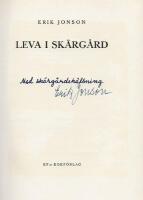 Leva i sk&auml;rg&aring;rd