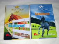 H&Auml;STTJUVAR + SABOT&Ouml;REN, HALF MOON RANCH