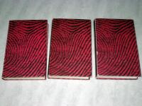 DUNKELT F&Ouml;RFLUTET, DEN SOVANDE TIGERN + GETINGEN, BLUES F&Ouml;R KITTY + D&Ouml;DENS LAMMUNGE, INTILL SISTA MINUTEN